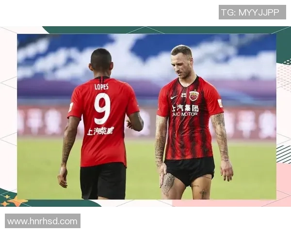 2020年国安与上港激战回顾：一场精彩对决的背后故事与战术分析